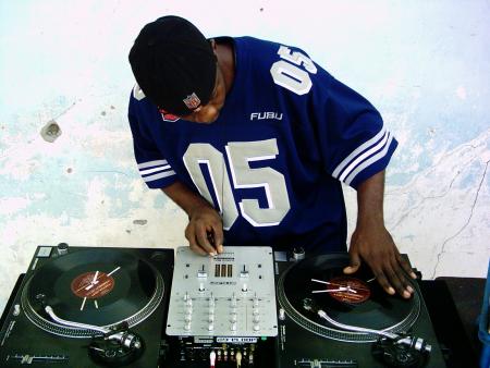Dj Ez-mez le tueur aux platines