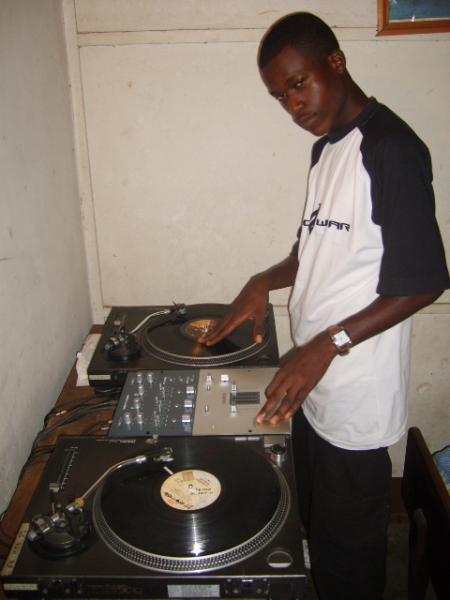mk-zi en mode scrach in club mix !